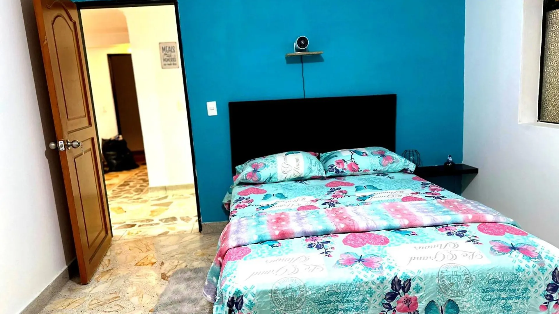 Your Home Away From Home Medellín 0*,  Colombie