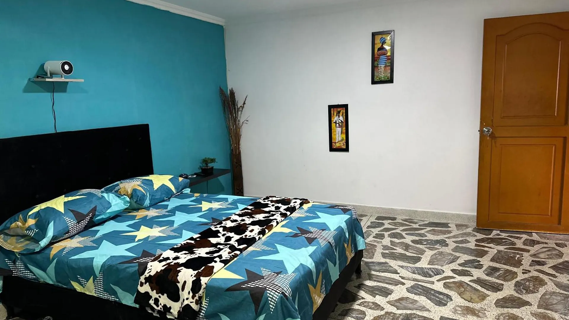 Your Home Away From Home Medellín Appartement